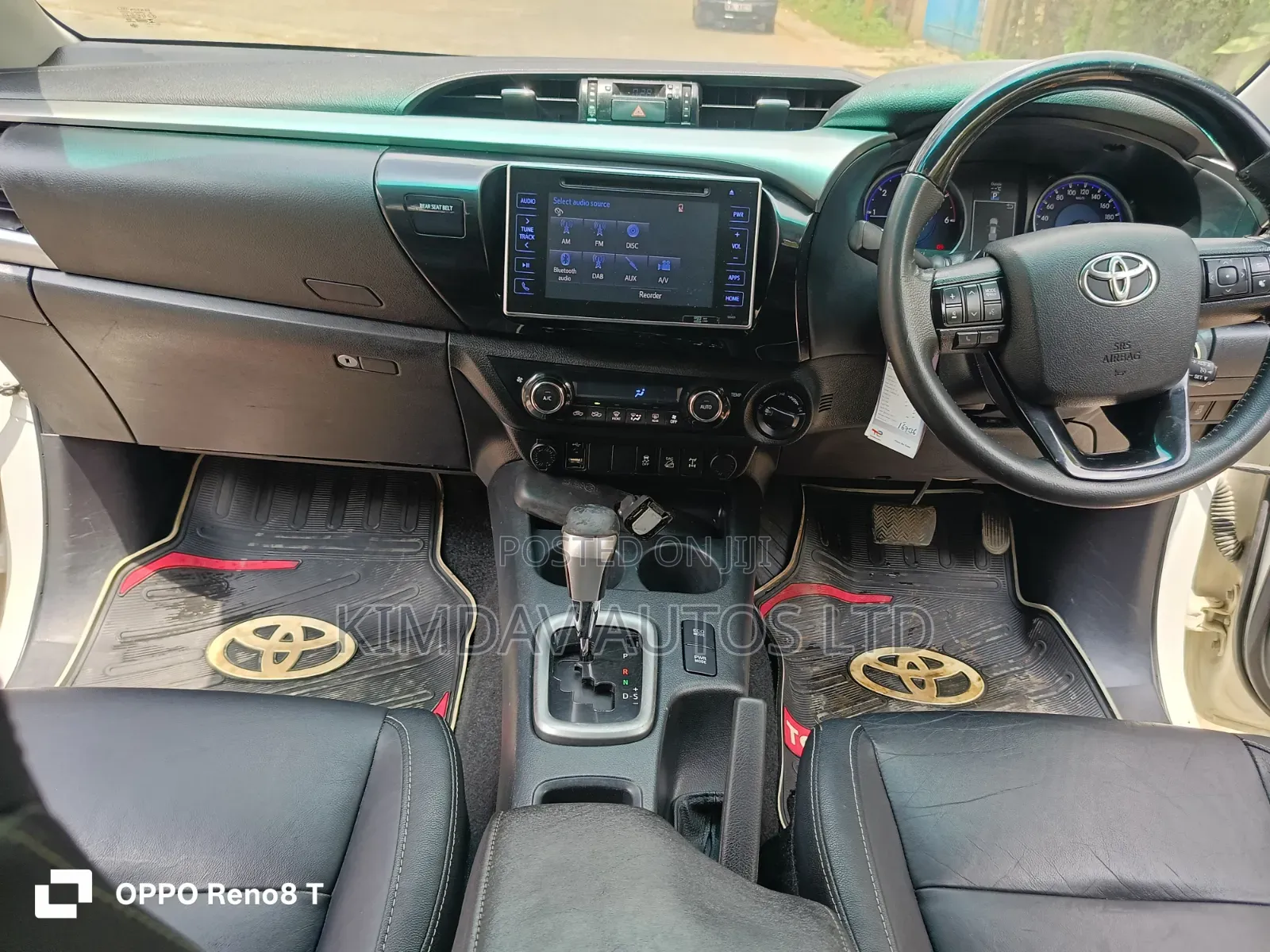 Toyota Hilux 2020 White