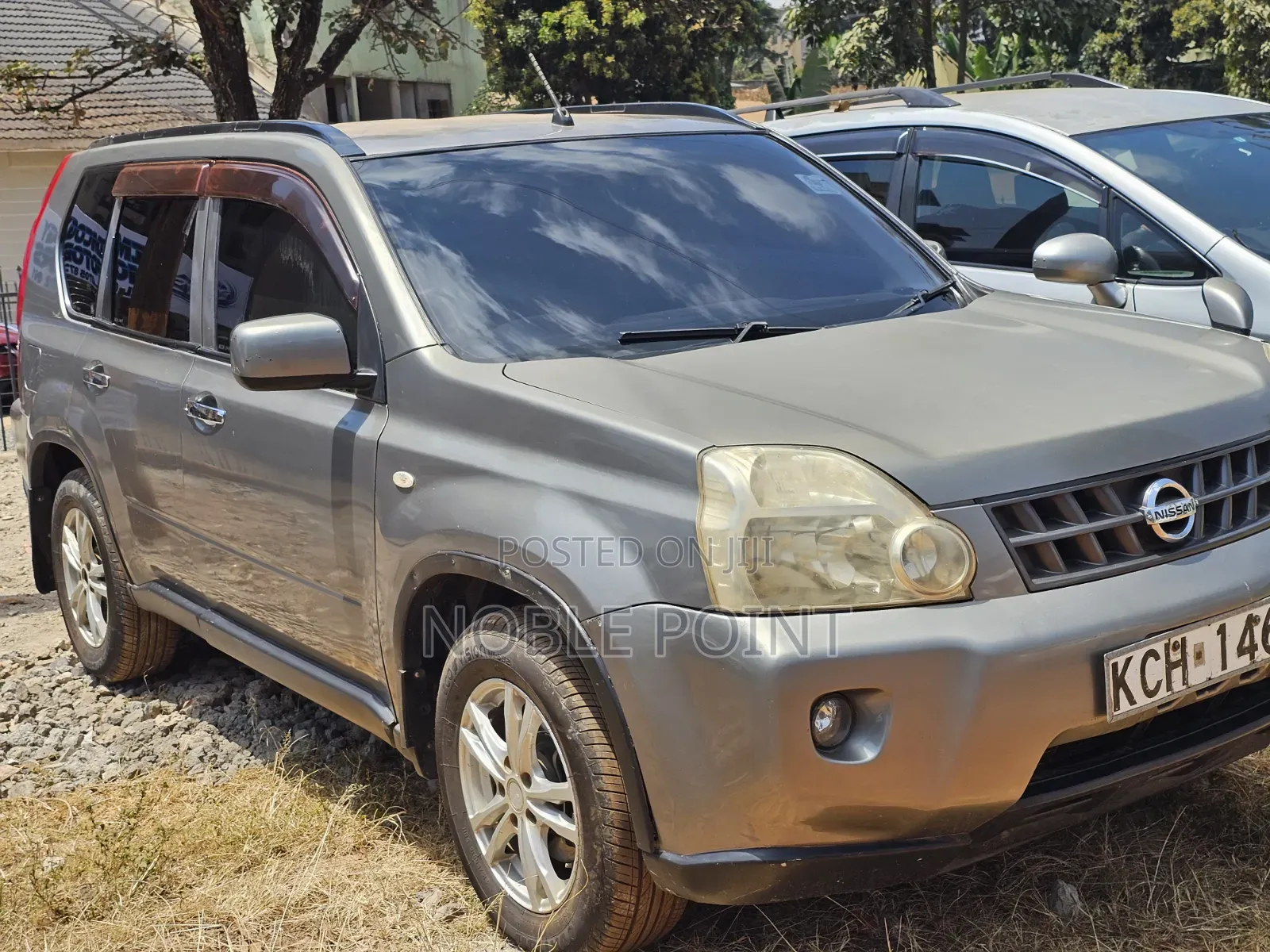 Nissan X-Trail 2010 Silver