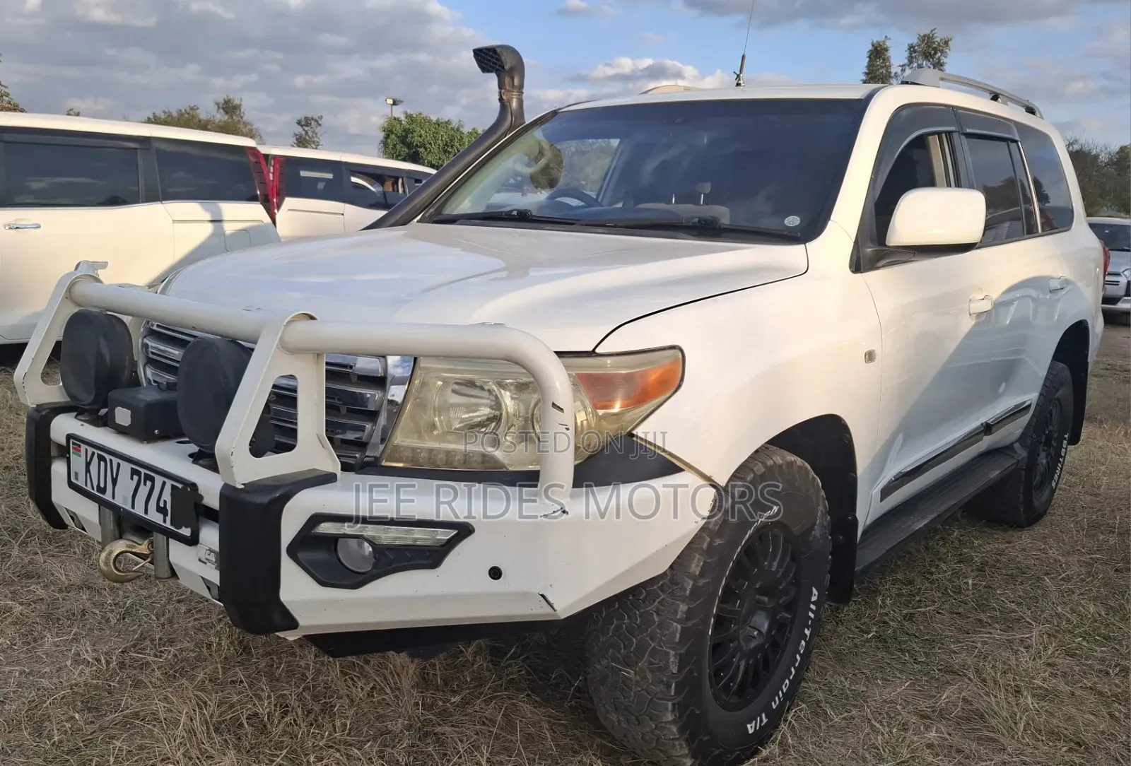 Toyota Land Cruiser 2011 White