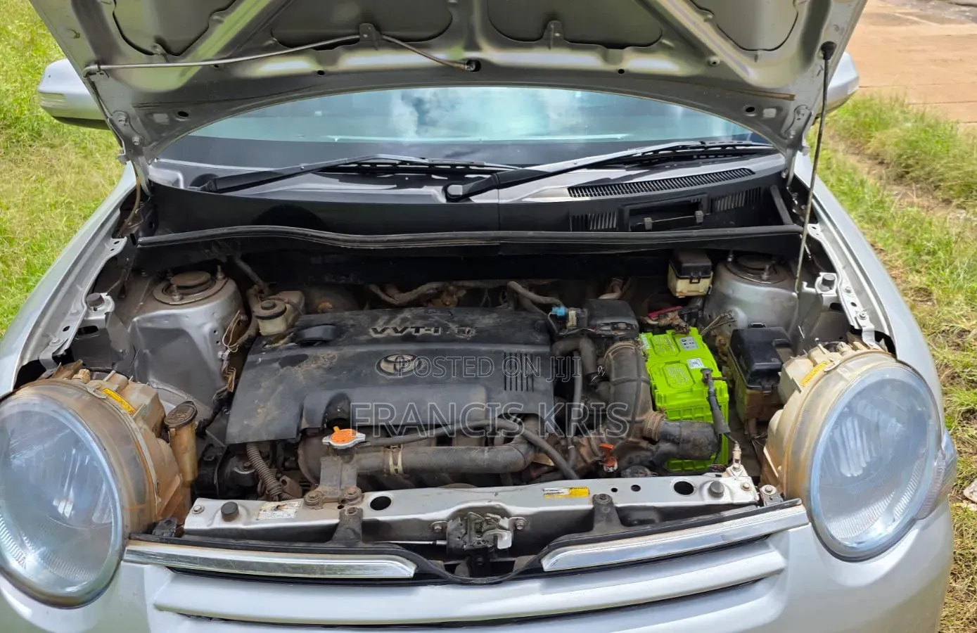 Toyota Sienta 2010 Silver