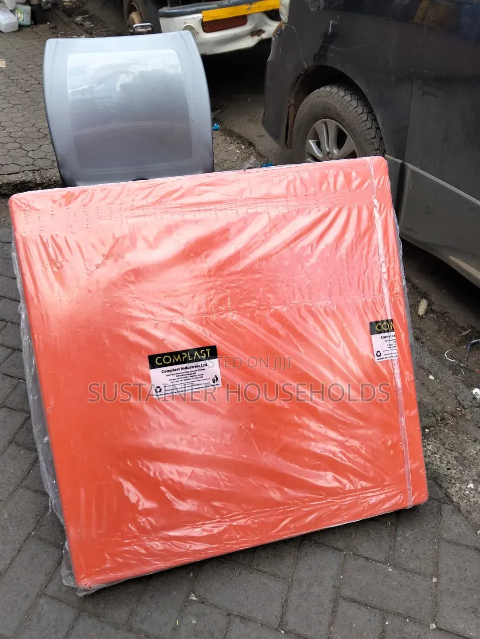 Premier Plastic Table