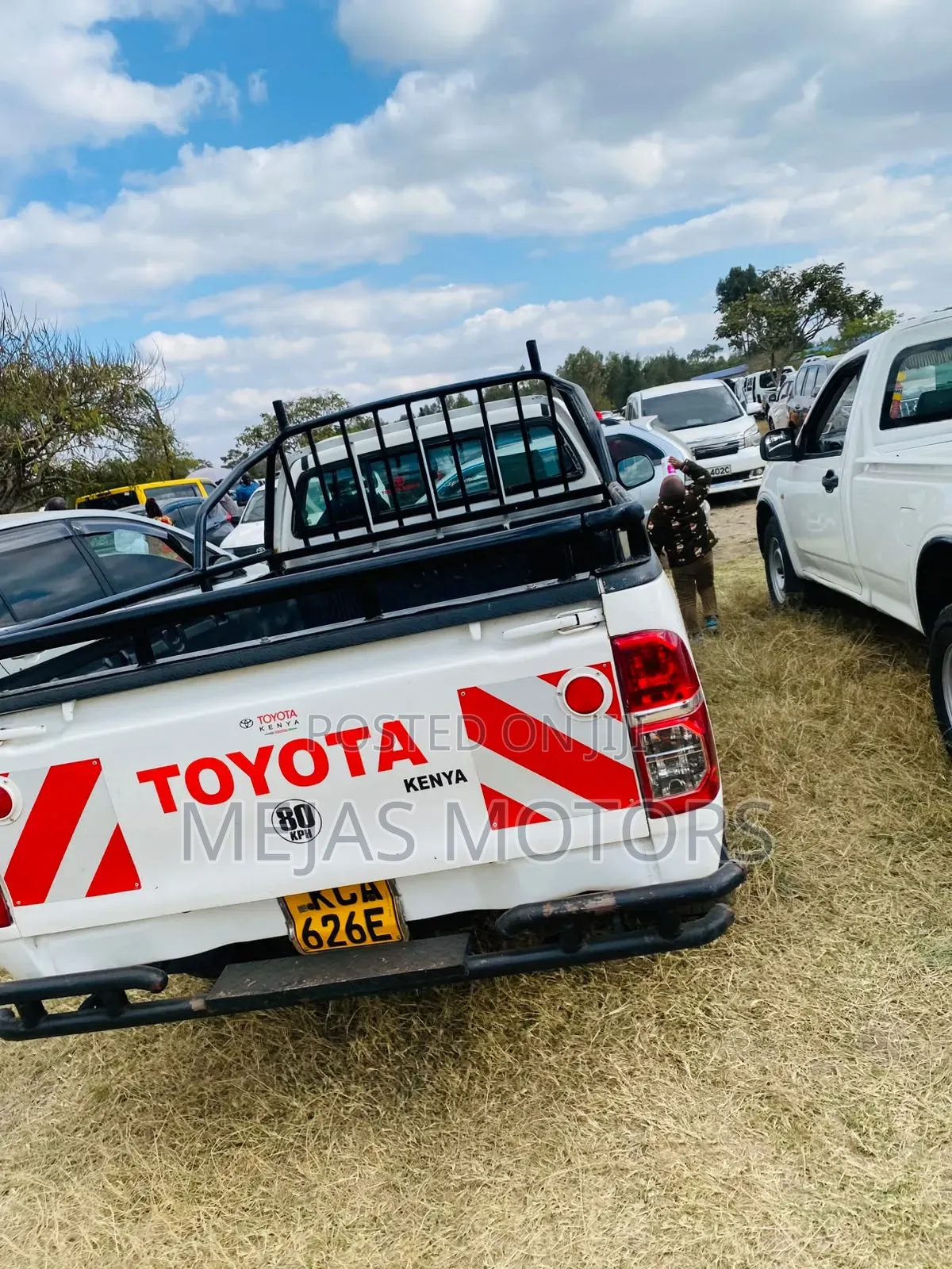 Toyota Hilux 2014 White