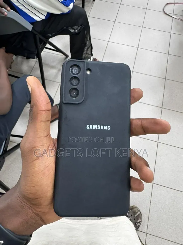 New Samsung Galaxy S21 5G 128 GB Black