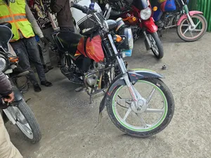 Bajaj Boxer 100 2018 Red