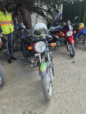 Bajaj Boxer 100 2018 Red