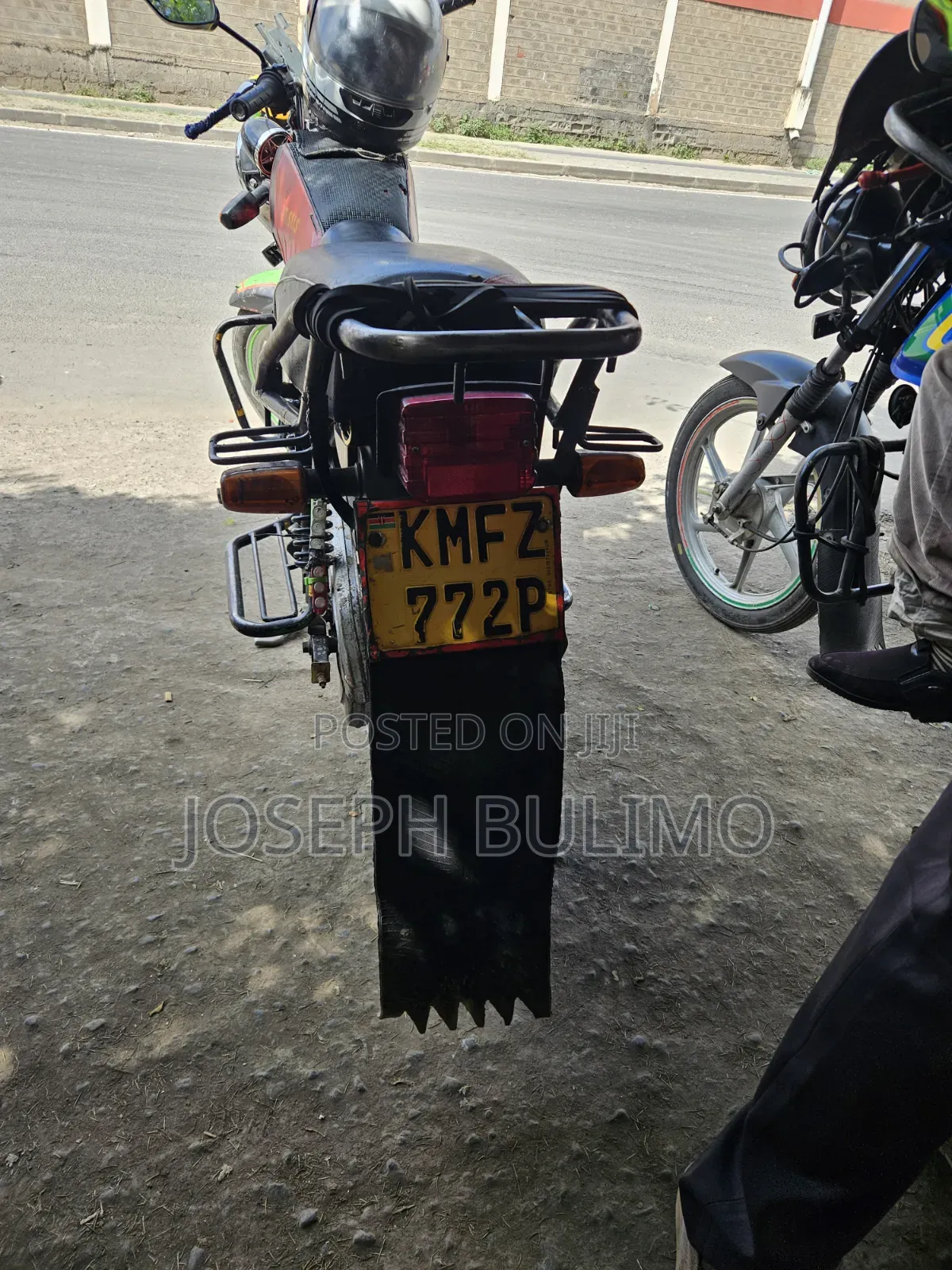 Bajaj Boxer 100 2018 Red
