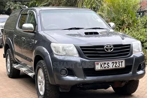 Toyota Hilux 2012 Gray