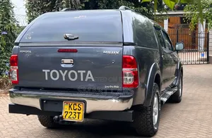 Toyota Hilux 2012 Gray