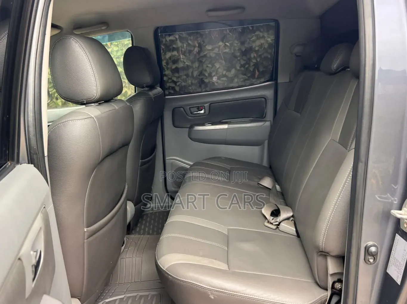Toyota Hilux 2012 Gray