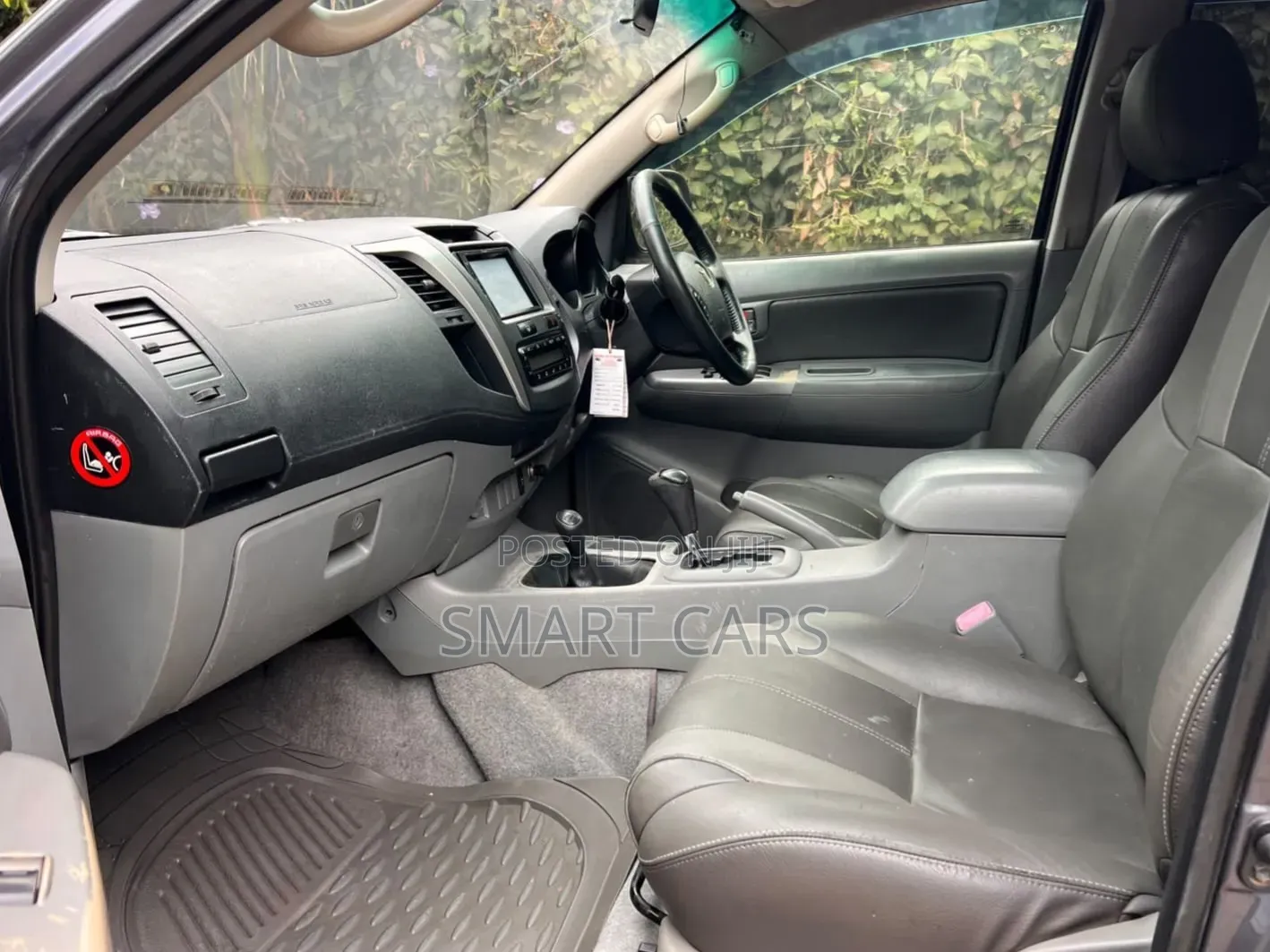 Toyota Hilux 2012 Gray