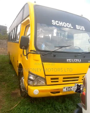 Isuzu NQR 2014 Yellow