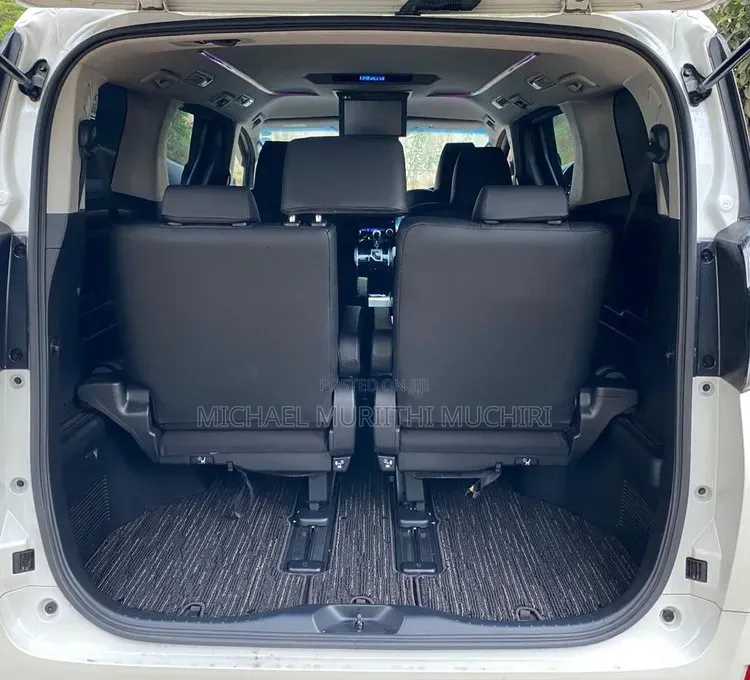 Toyota Vellfire 2019 White