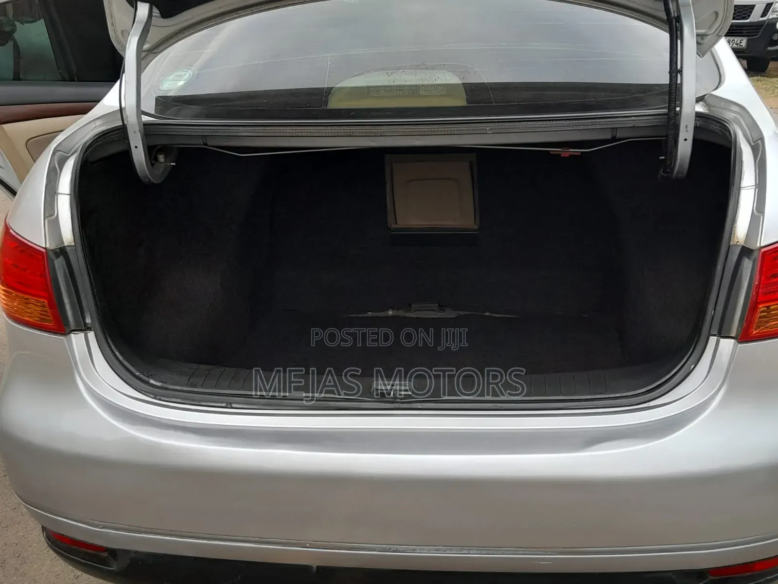 Nissan Bluebird 2011 Silver