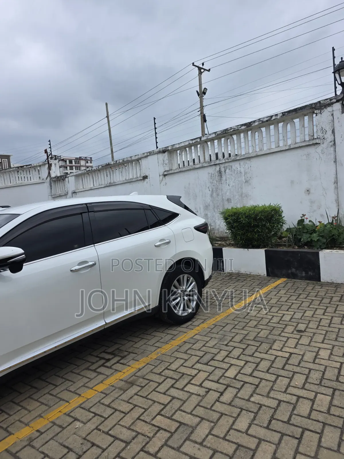 Toyota Harrier 2.0 Turbo 2018 White