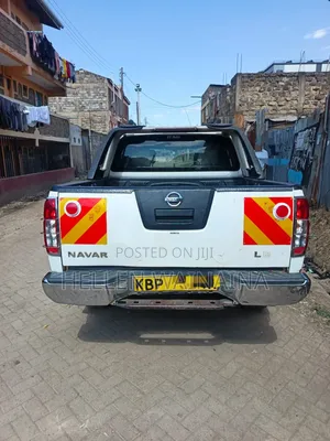 Nissan Navara 2011 White
