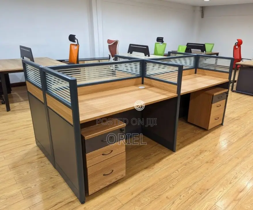 Office Workstation : 4-Seater Corporate Office Staff Workstation