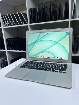 Laptop Apple MacBook Air 4GB Intel Core i7 SSD 512GB