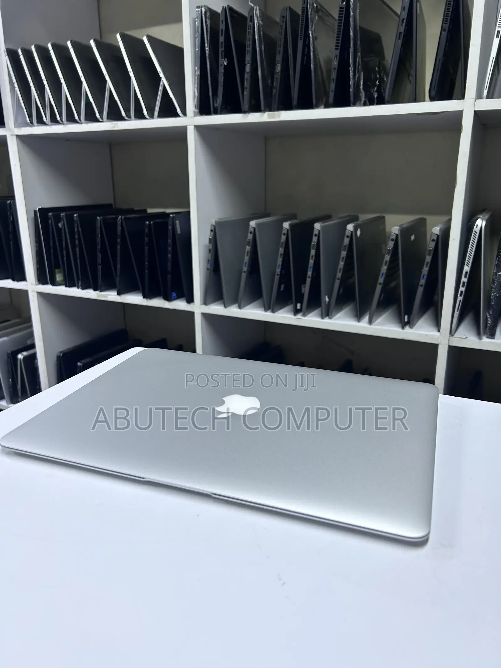 Laptop Apple MacBook Air 4GB Intel Core i7 SSD 512GB