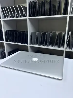 Laptop Apple MacBook Air 4GB Intel Core i7 SSD 512GB