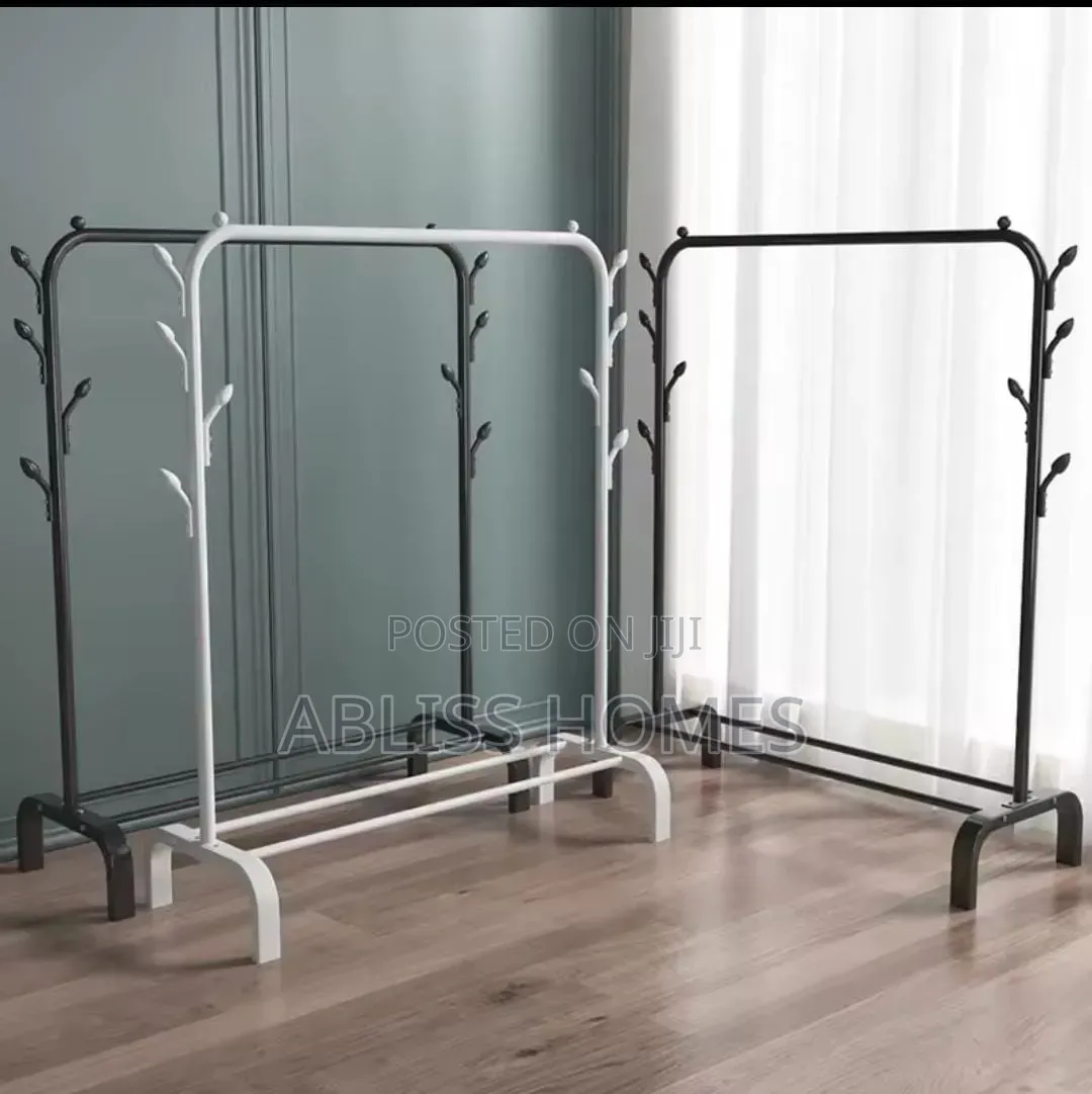 Single Rail Garment Rack With Side Hooks