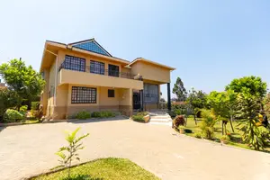 5bdrm Maisonette in Nairobi Ndogo, Kikuyu for sale