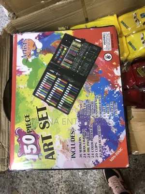 150 Pieces Art Set