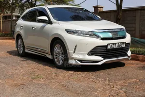 Toyota Harrier 2018 White