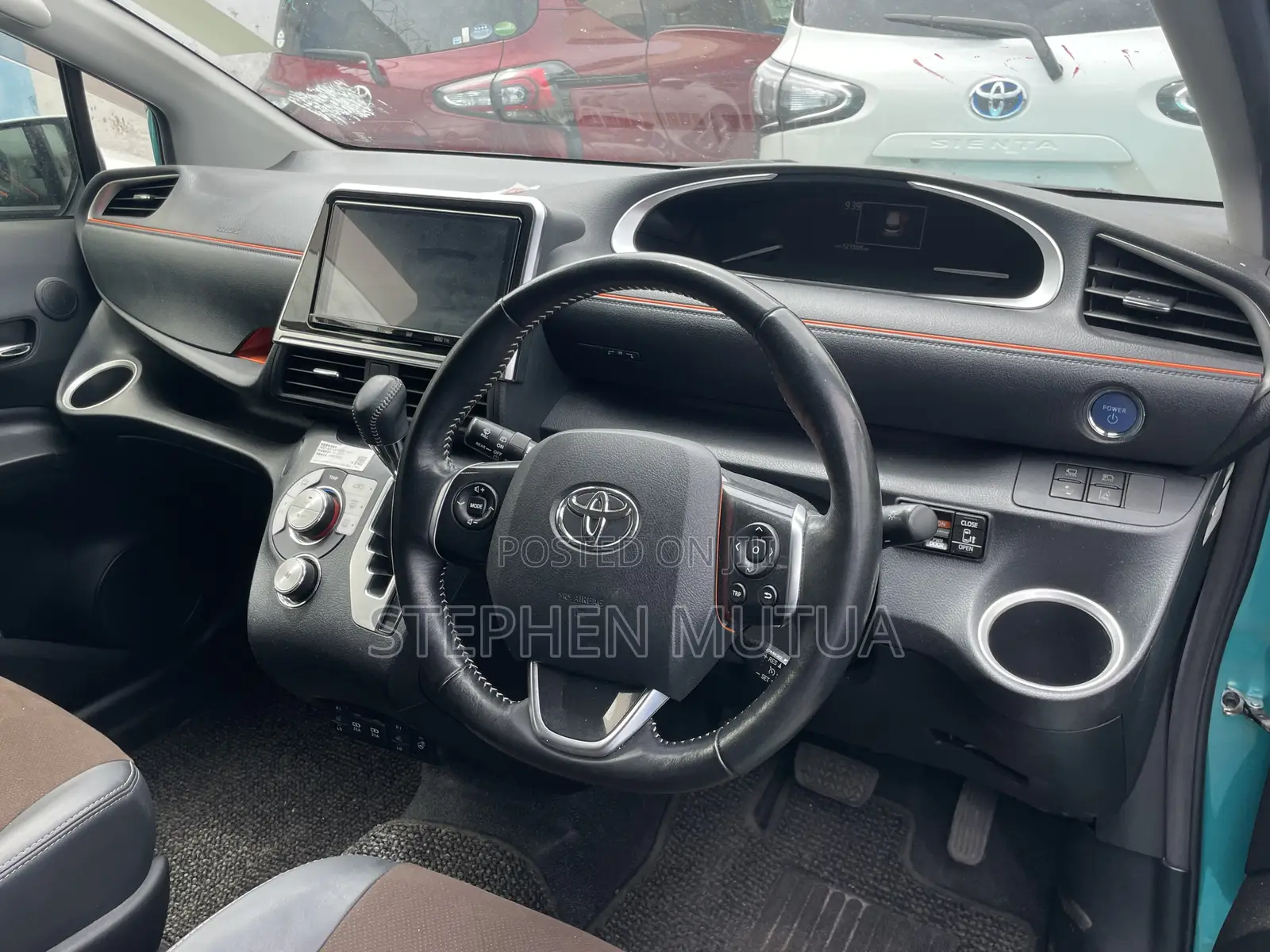 Toyota Sienta 1.5 Hybrid FWD 2020 Blue