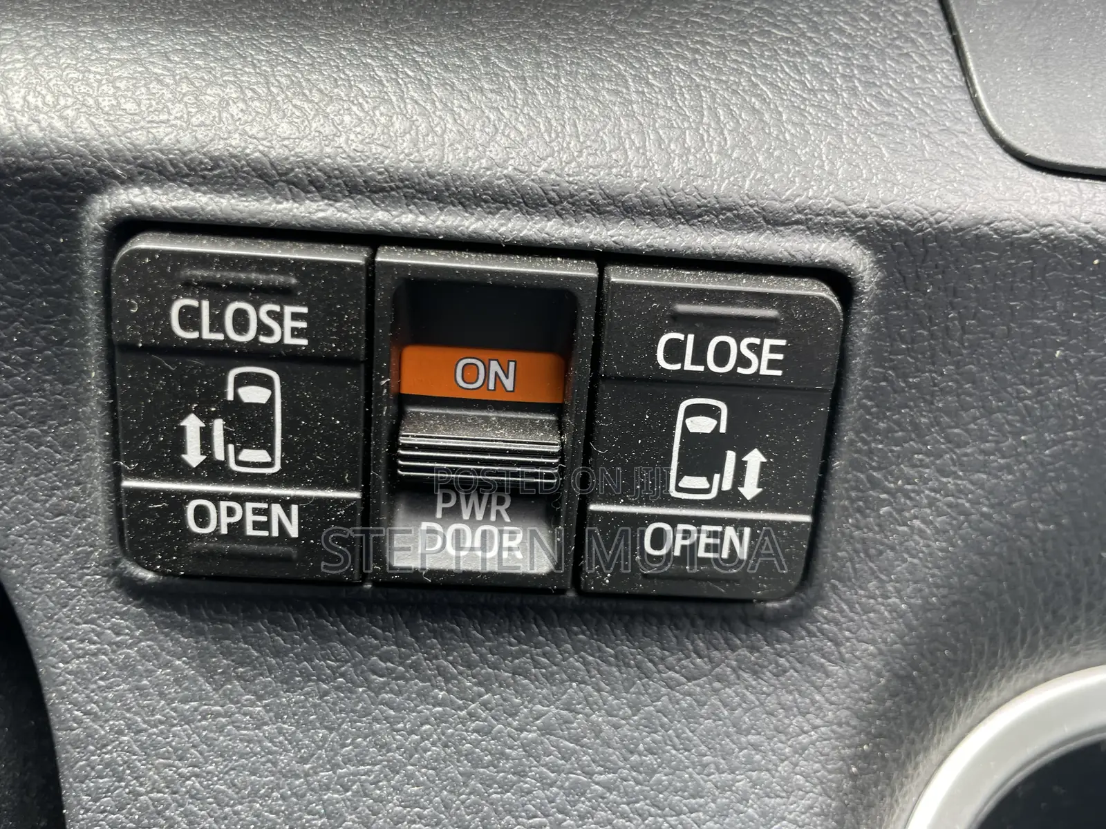 Toyota Sienta 1.5 Hybrid FWD 2020 Blue