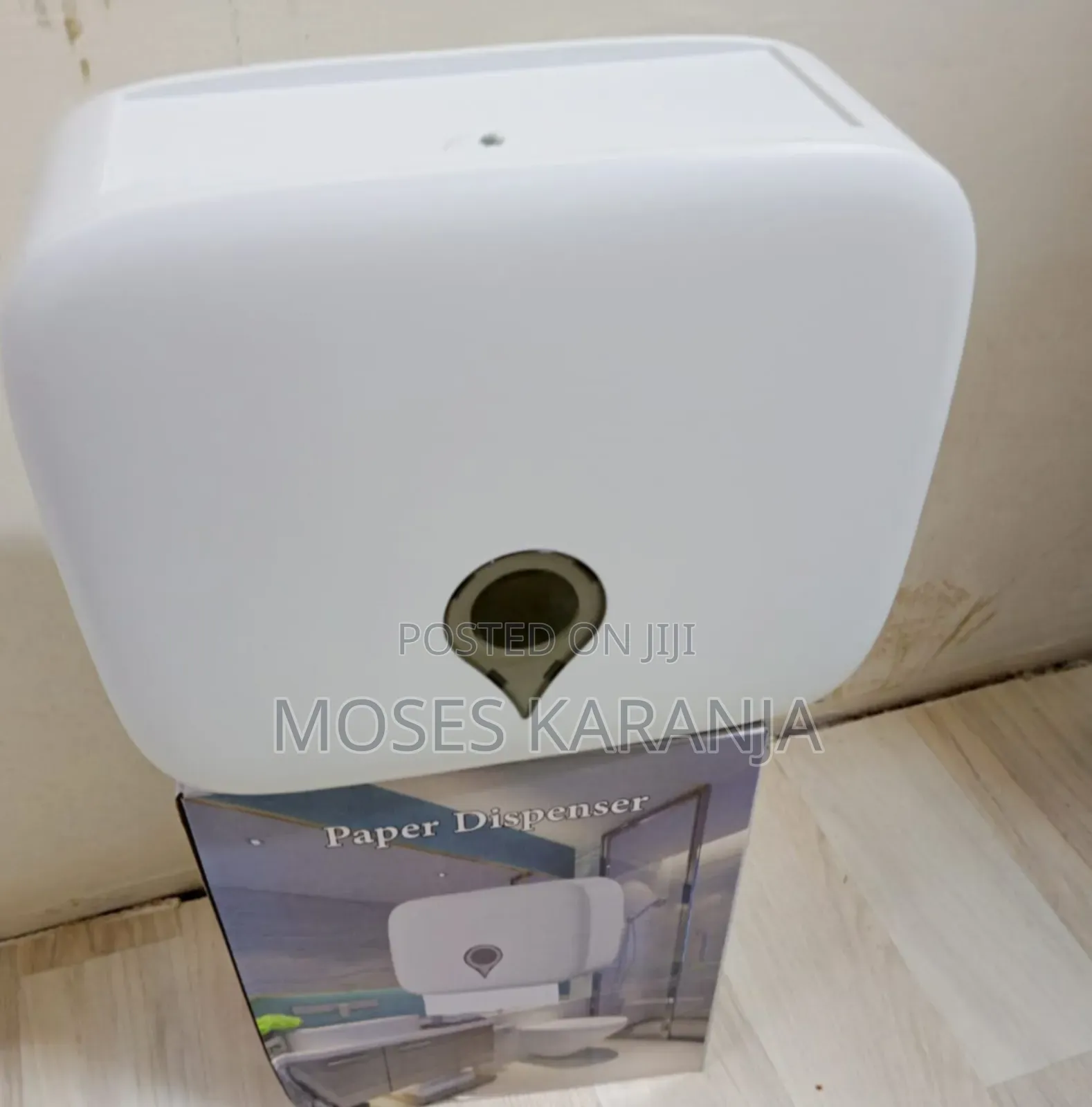 Modern Wall-Mounted Paper Dispenser for Washrooms