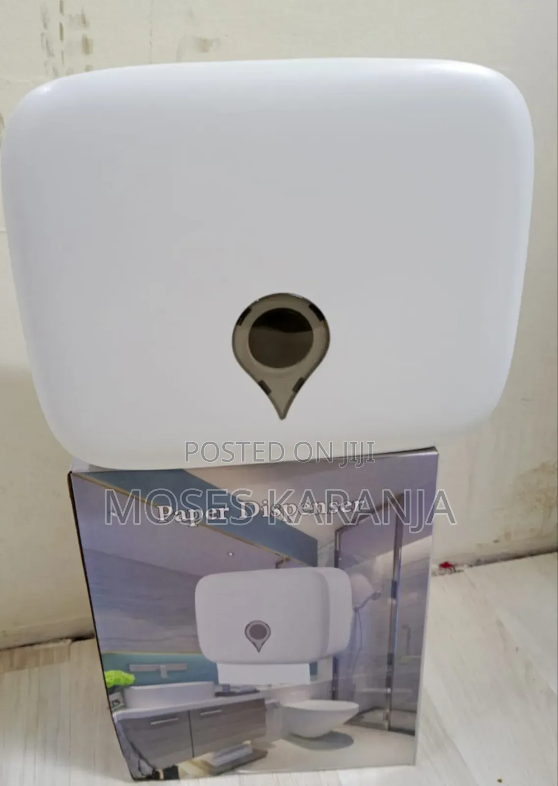 Modern Wall-Mounted Paper Dispenser for Washrooms