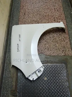 Toyota Passo M710 Fender