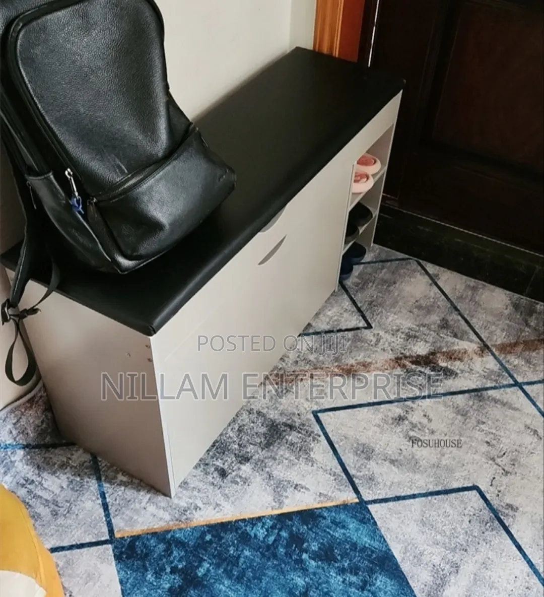 Tipping Bucket Shoe Rack With Cushioned Storage Seat*