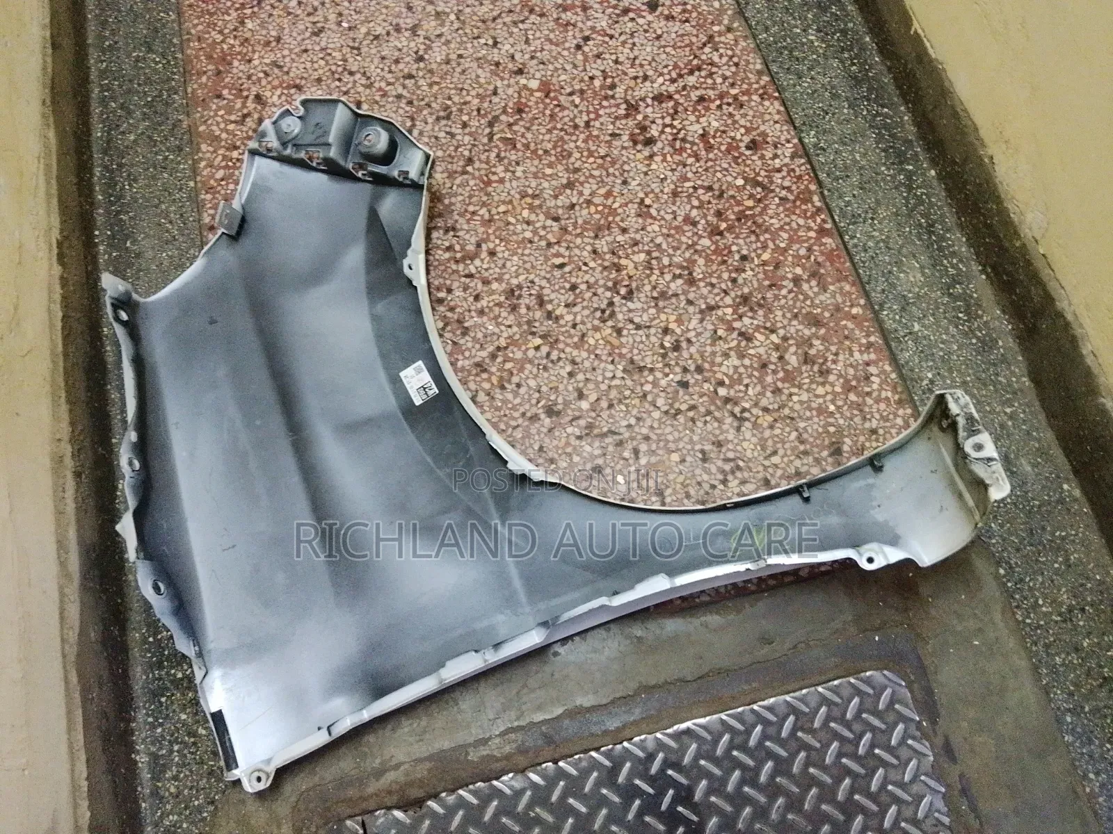 Toyota Passo M710 Fender
