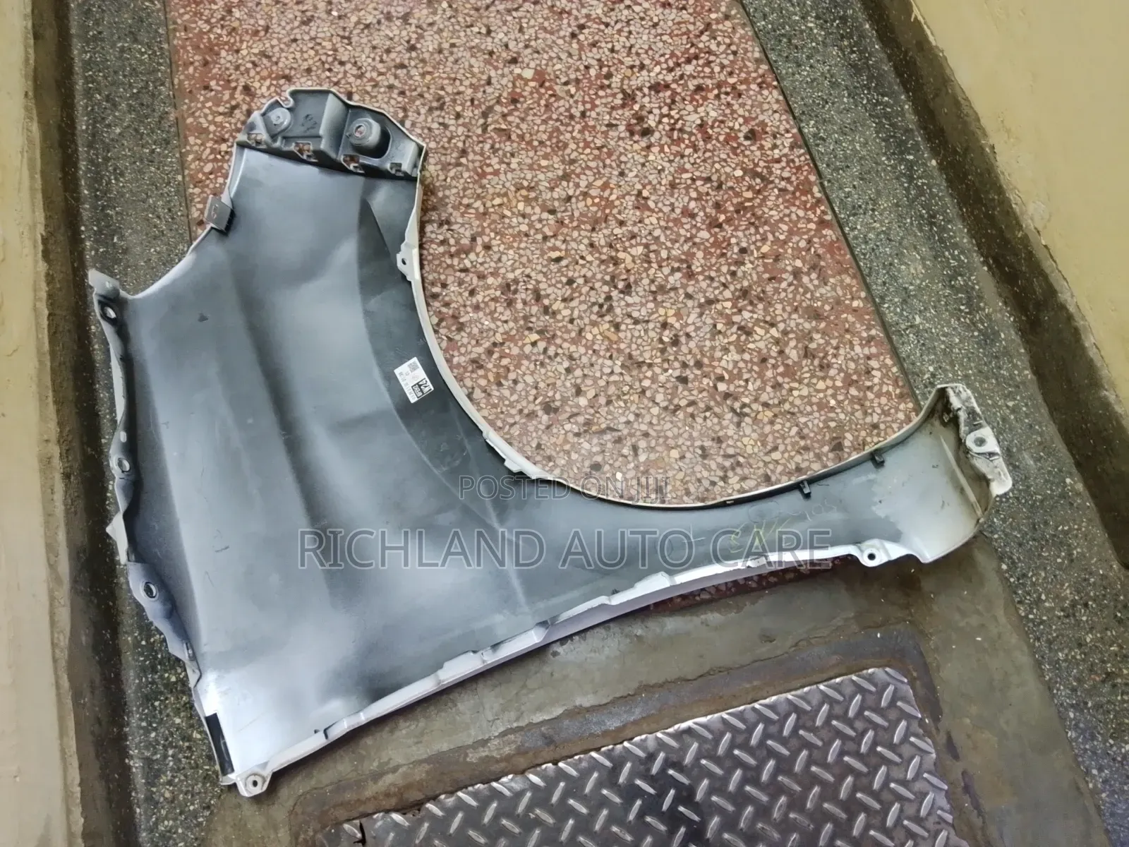 Toyota Passo M710 Fender