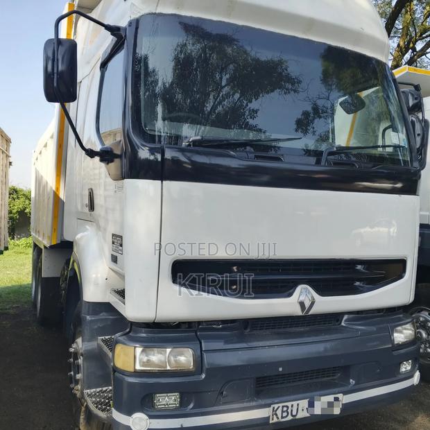 Renault Tipper Lorry - thumbnail 3