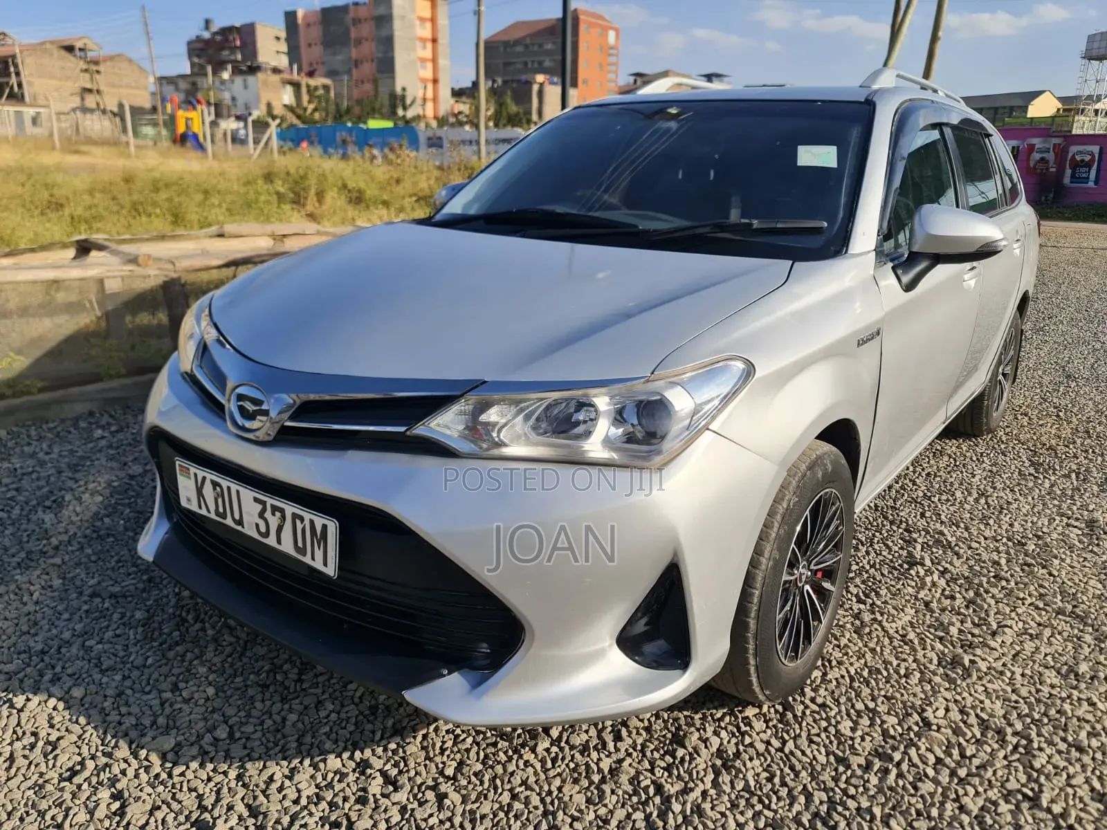 Toyota Corolla Fielder 2018 Silver
