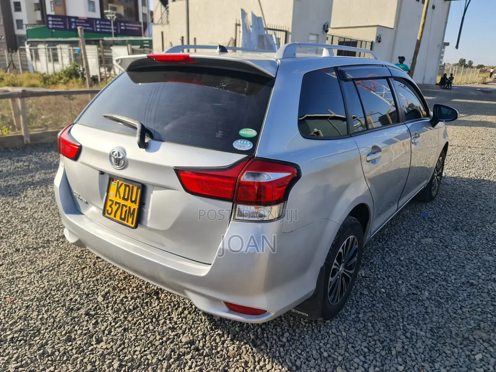 Toyota Corolla Fielder 2018 Silver