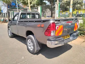 Toyota Hilux 2021 Gray