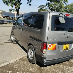 Nissan NV200 2013