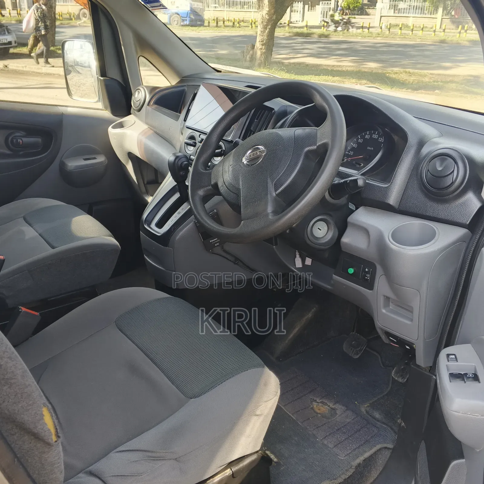 Nissan NV200 2013