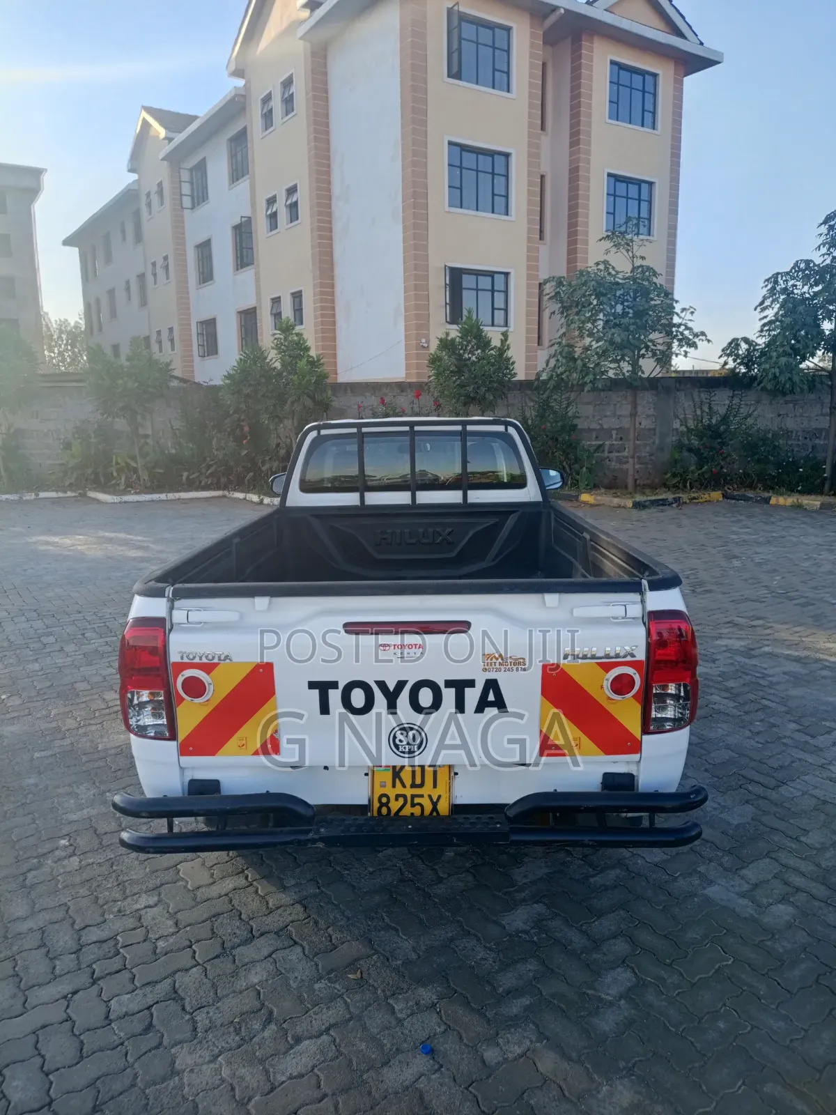 Toyota Hilux 2025 White