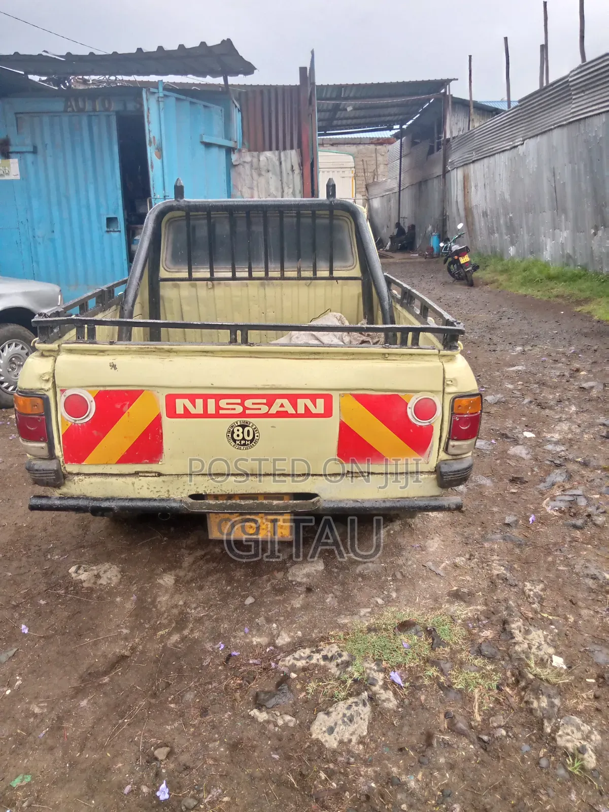 Nissan 1400 1989 Beige