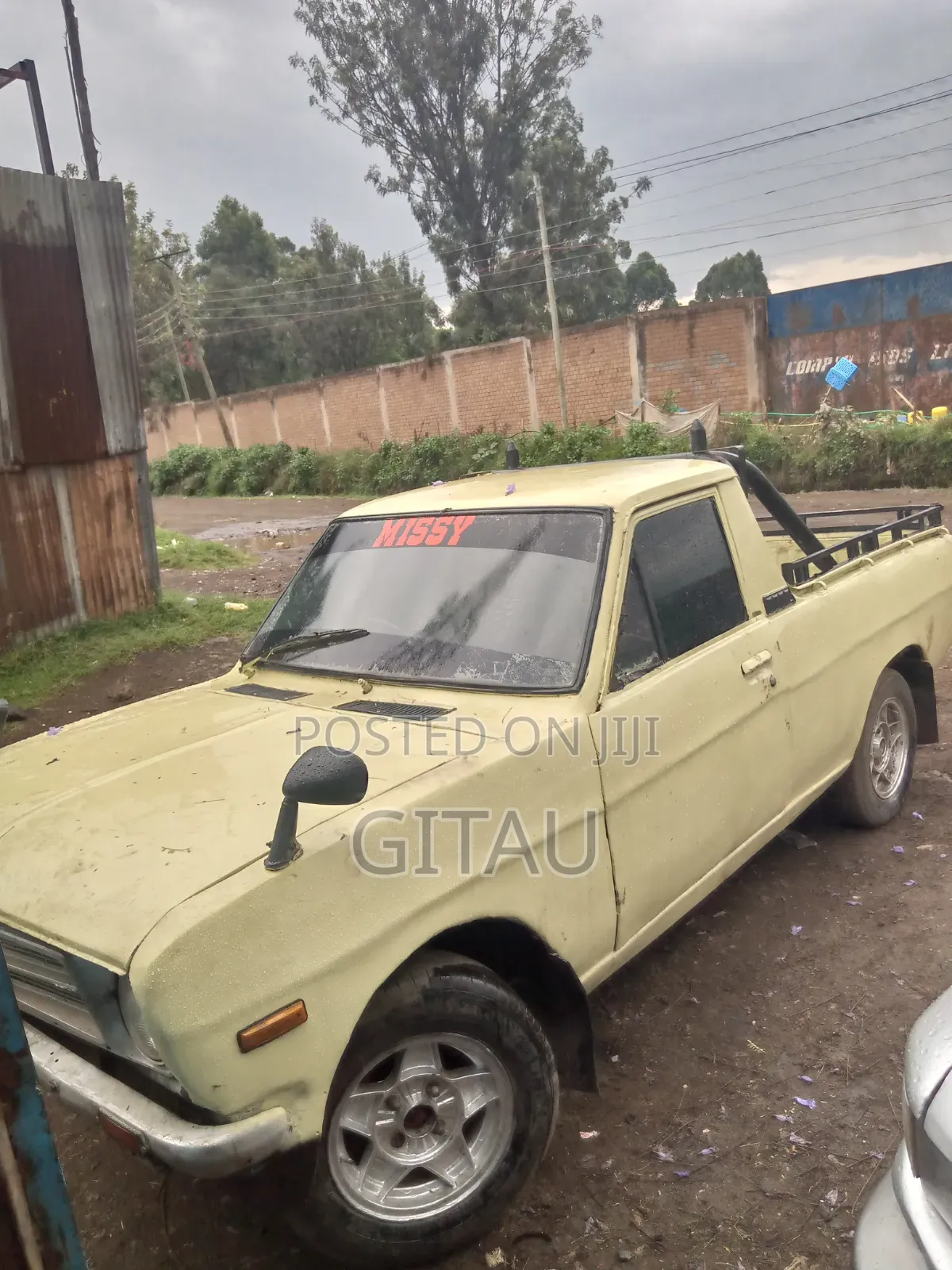 Nissan 1400 1989 Beige