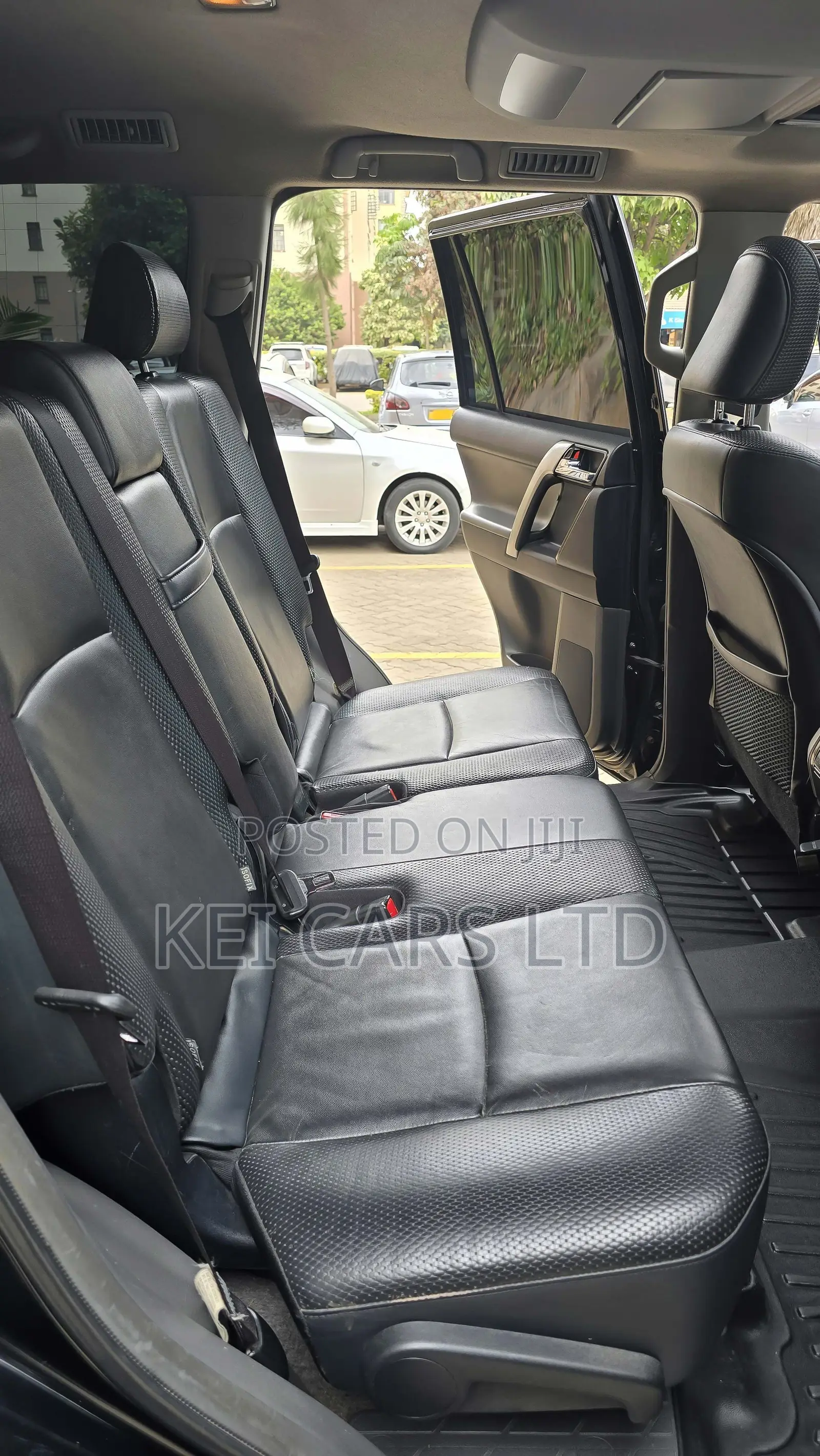 Toyota Land Cruiser Prado KAKADU 2012 Black