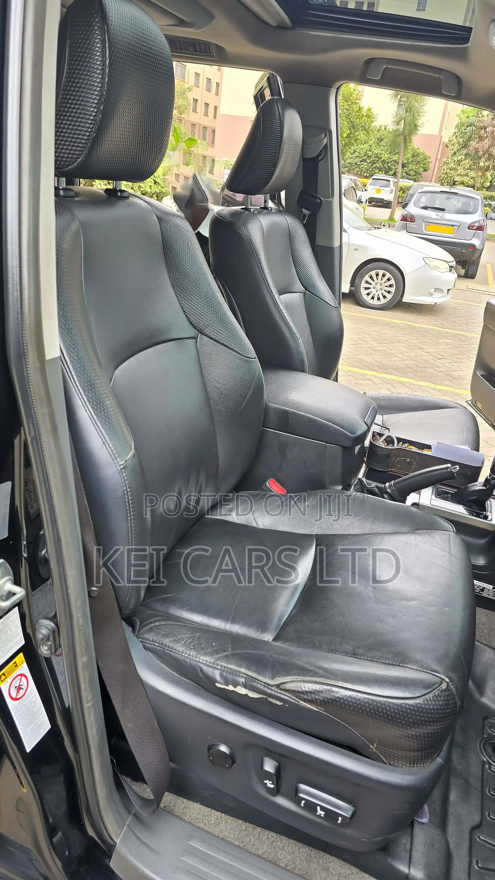 Toyota Land Cruiser Prado KAKADU 2012 Black