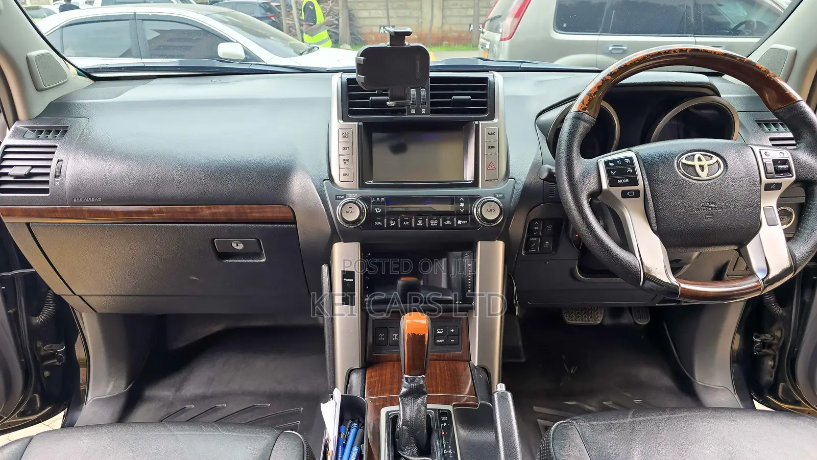 Toyota Land Cruiser Prado KAKADU 2012 Black
