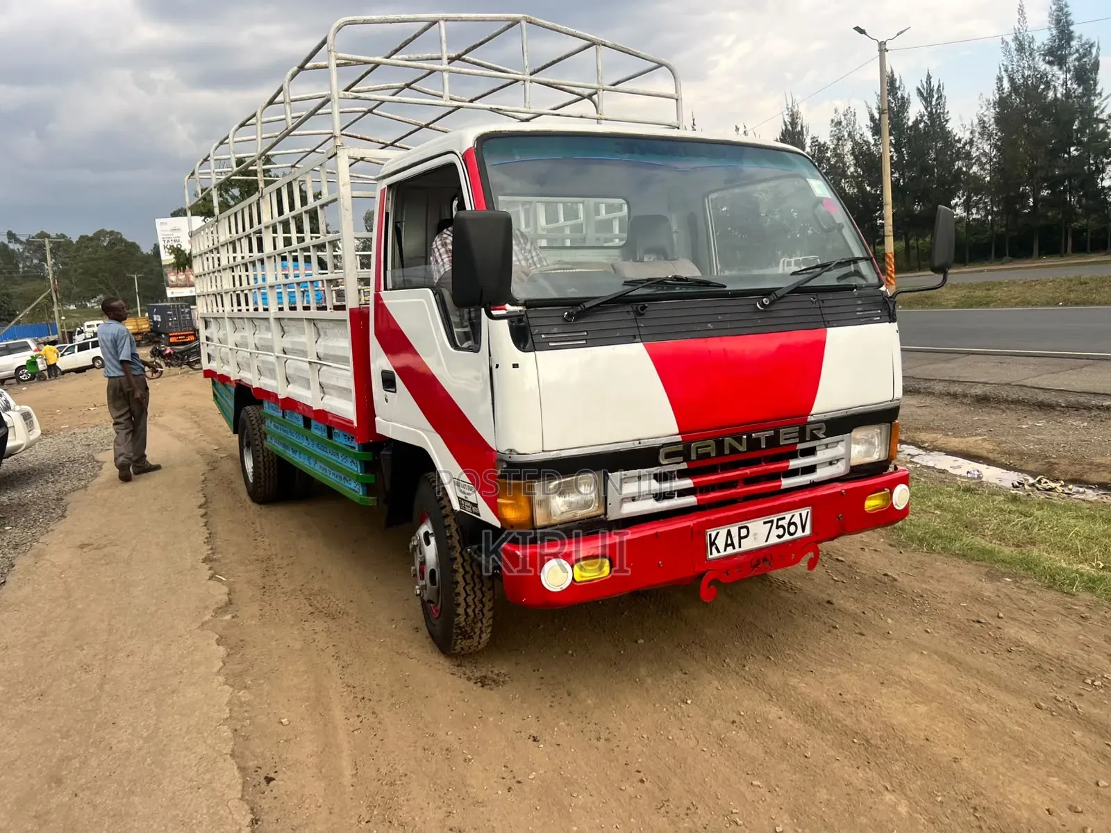 Mitsubishi Canter 4D33