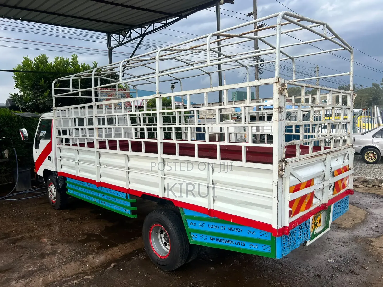Mitsubishi Canter 4D33