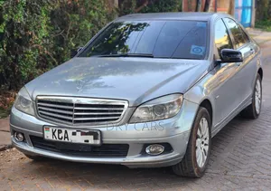 Mercedes-Benz C200 2010 Gray